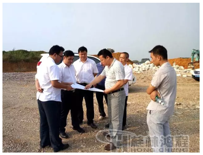 重鈣磨粉機(jī)，重鈣，HCH1395，超細(xì)環(huán)輥磨,武宣碳酸鈣