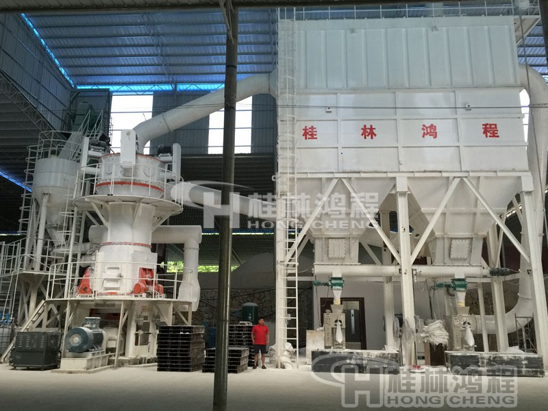 環(huán)保型白炭黑生產(chǎn)設(shè)備:白炭黑磨粉機(jī) 325目~2500目白炭黑磨粉機(jī) HLMX1100環(huán)保型白炭黑生產(chǎn)設(shè)備 白炭黑磨粉機(jī) 325目~2500目白炭黑磨粉機(jī)